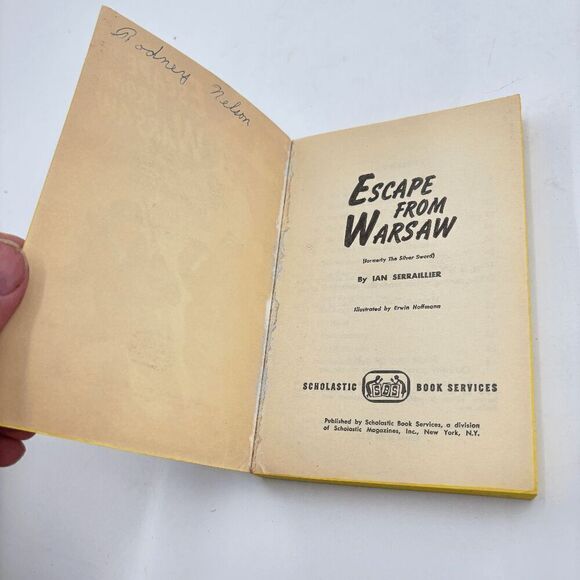 Escape From Warsaw Ian Serraillier YA Historical Fiction Vintage Paperback 1963 - Picture 4 of 5